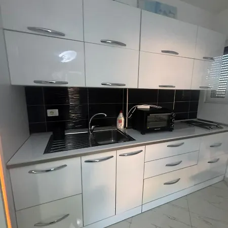 Apartmán Zena Shkembi Kavajes