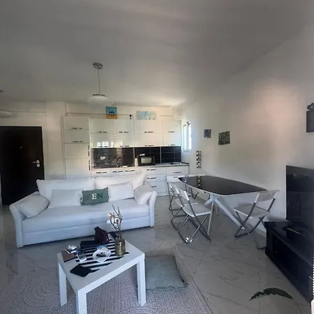 Zena Shkembi Kavajes Lägenhet *