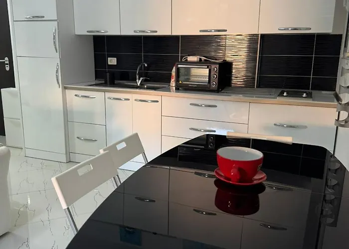 Zena Shkembi Kavajes *