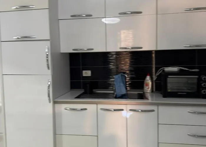 Zena Shkembi Kavajes Appartement Durrës