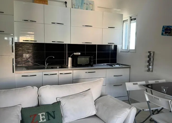 Zena Shkembi Kavajes Appartement Durrës